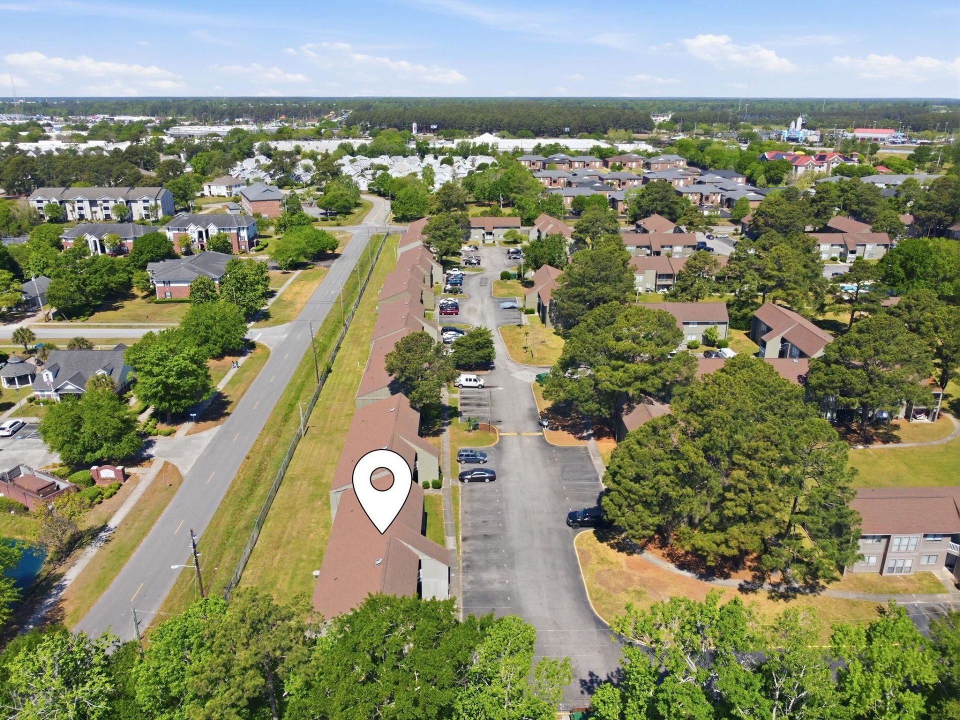 2000 Greens Blvd. Photo 29