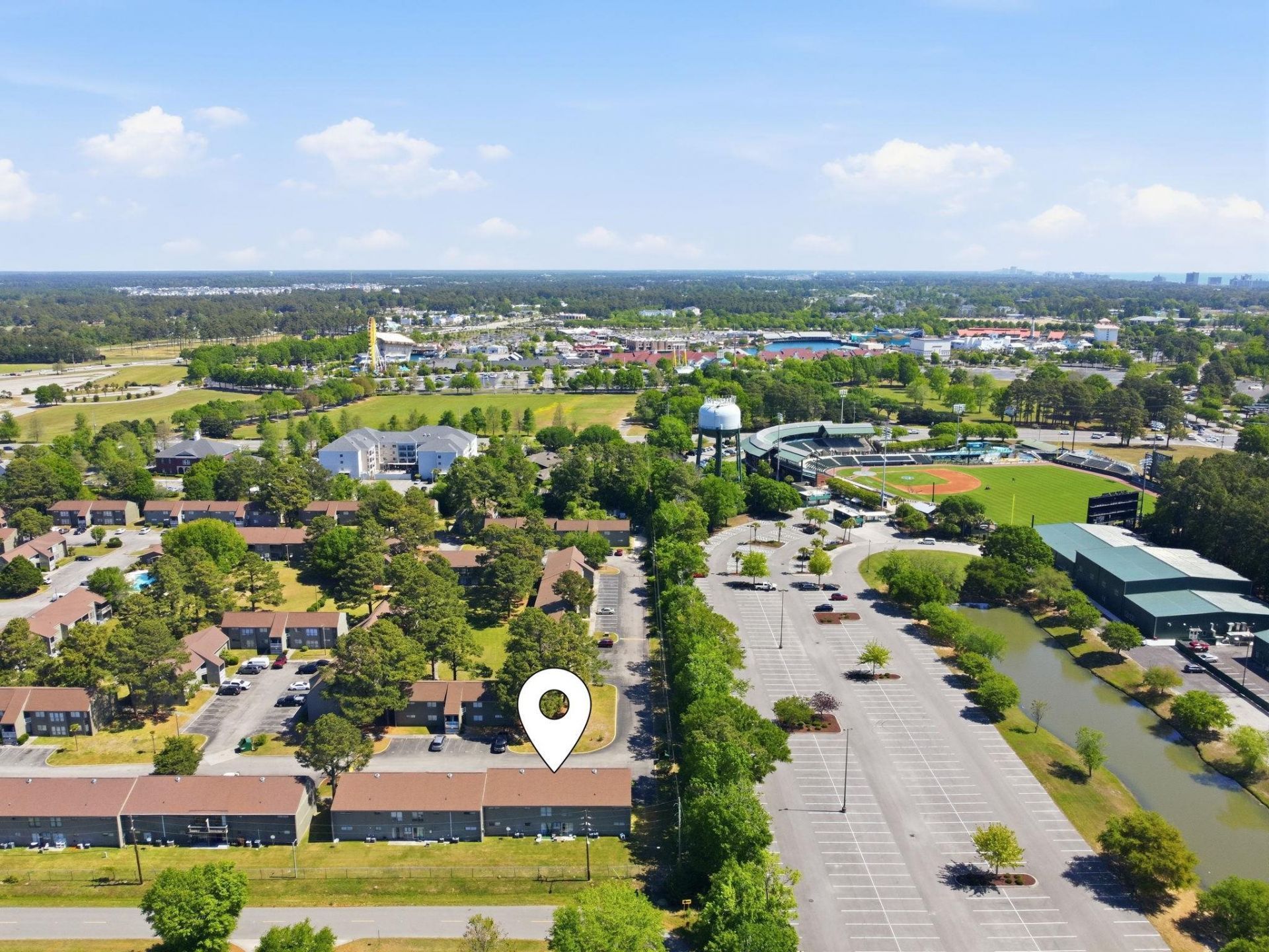 2000 Greens Blvd. Photo 31