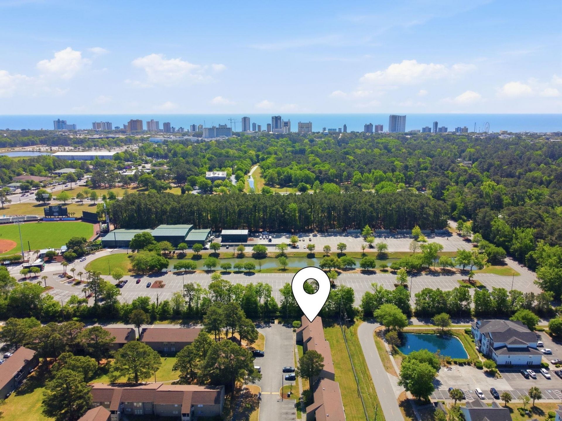 2000 Greens Blvd. Photo 32