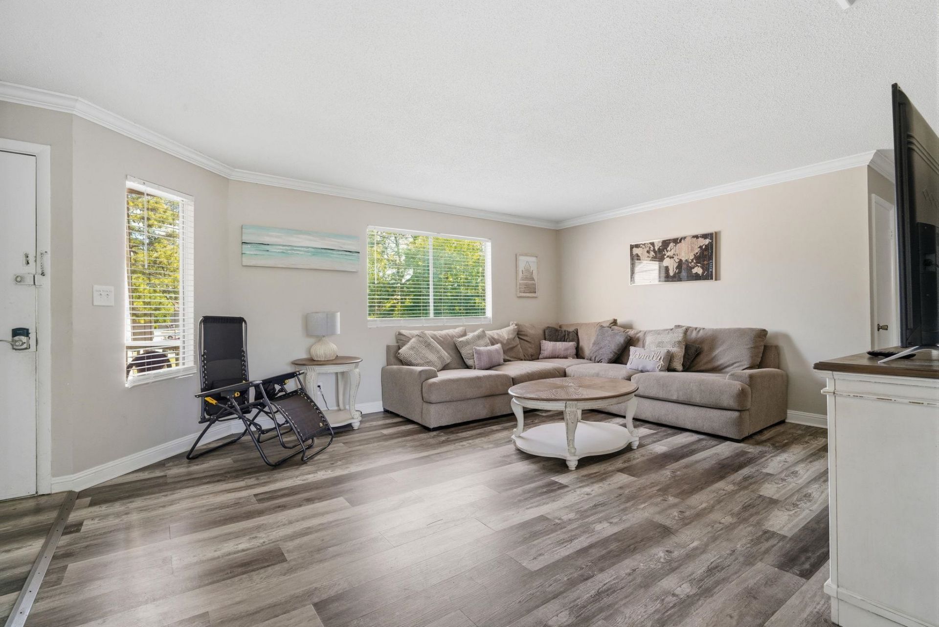 2000 Greens Blvd. Photo 4