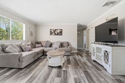 2000 Greens Blvd. photo 4