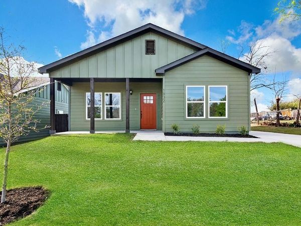 1832 E Broadway Avenue, Fort Worth, TX 76104