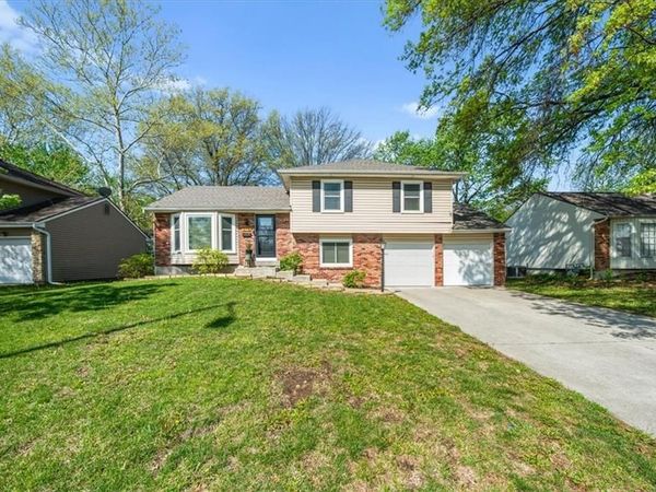 9718 Antioch Road, Overland Park, KS 66212