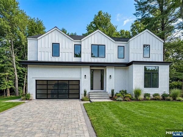 26 Collins Avenue, CLOSTER, NJ 07624