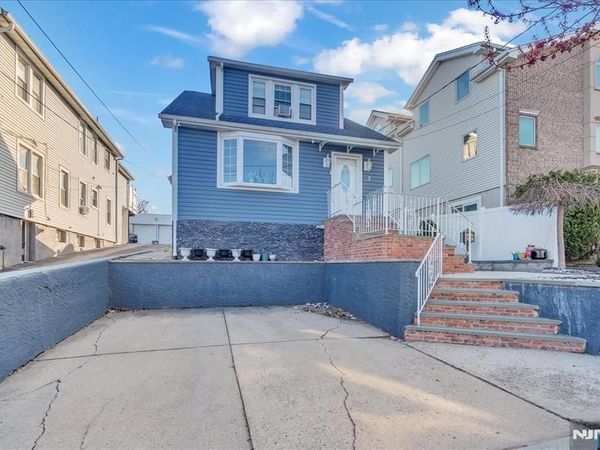 644 Valley Brook Avenue, LYNDHURST, NJ 07071