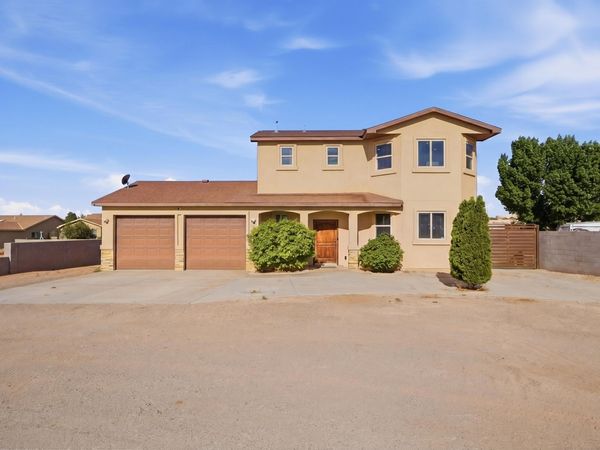 705 6th Street NE, Rio Rancho, NM 87124