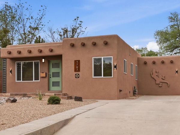 1707 Anderson Place SE, Albuquerque, NM 87108