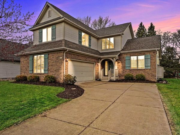 5692 Versailles Avenue, Ann Arbor, MI 48103