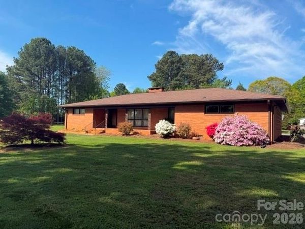 725 Fieldstone Road , Mooresville, NC 28115