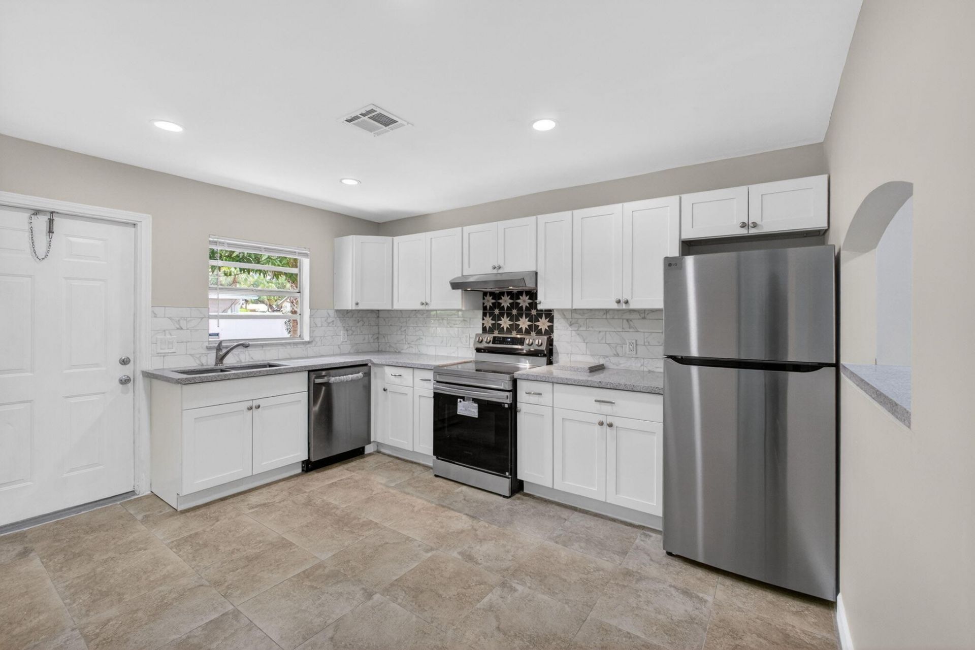 9484 Sun Court, Palm Beach Gardens, FL 33403 Photo