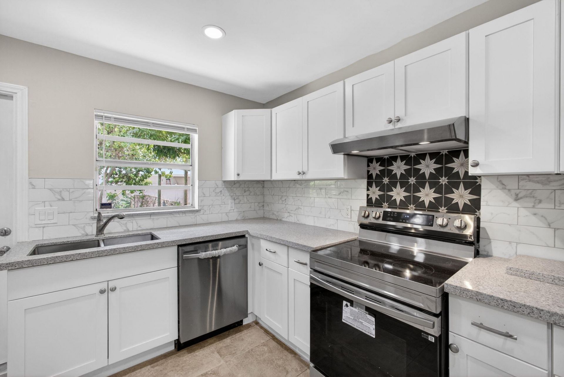 9484 Sun Court, Palm Beach Gardens, FL 33403 Photo