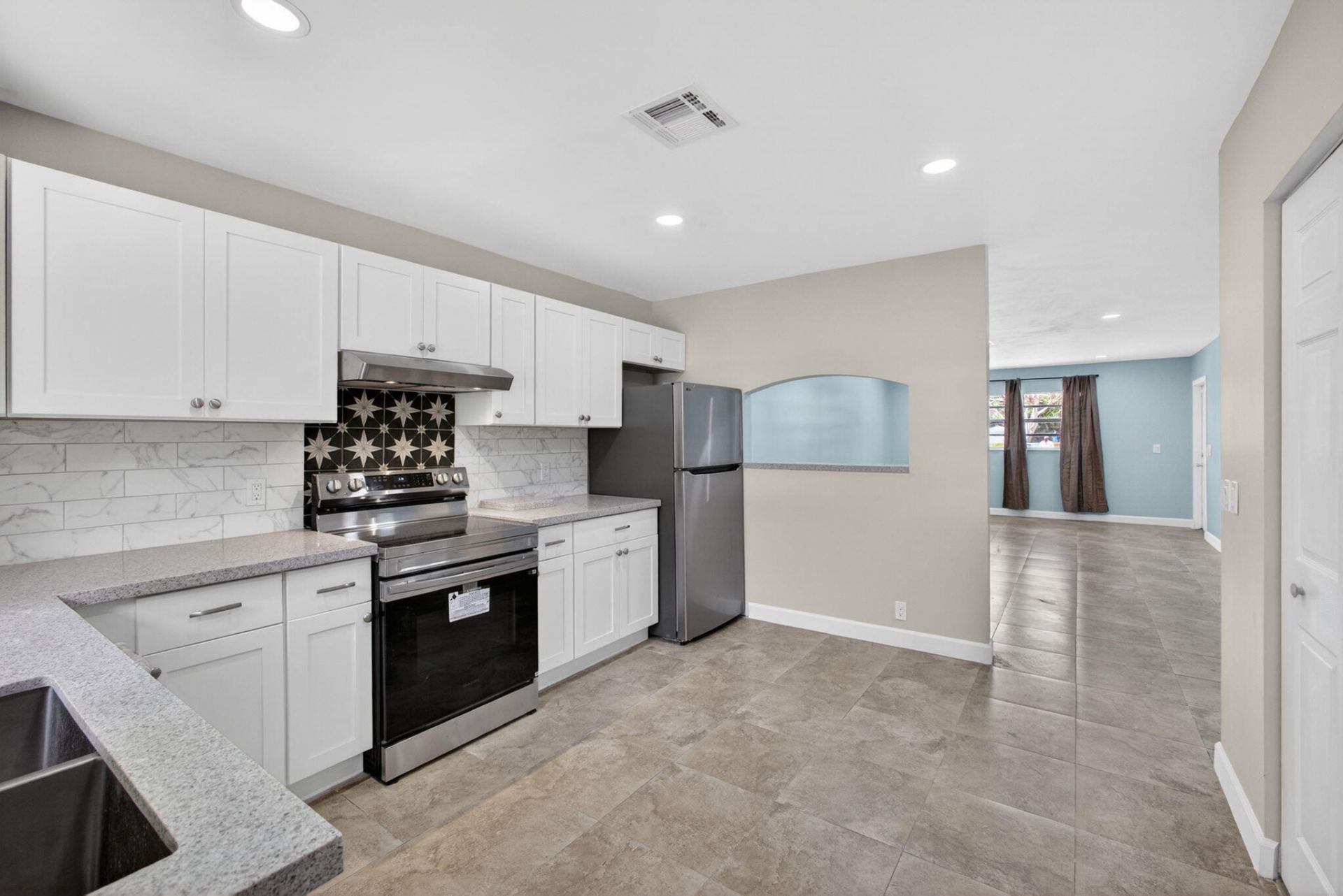 9484 Sun Court, Palm Beach Gardens, FL 33403 Photo