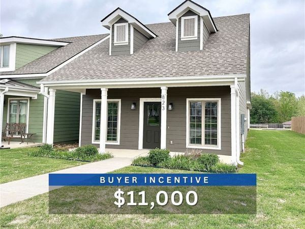 823 NE Heights Lane , Bentonville, AR 72712