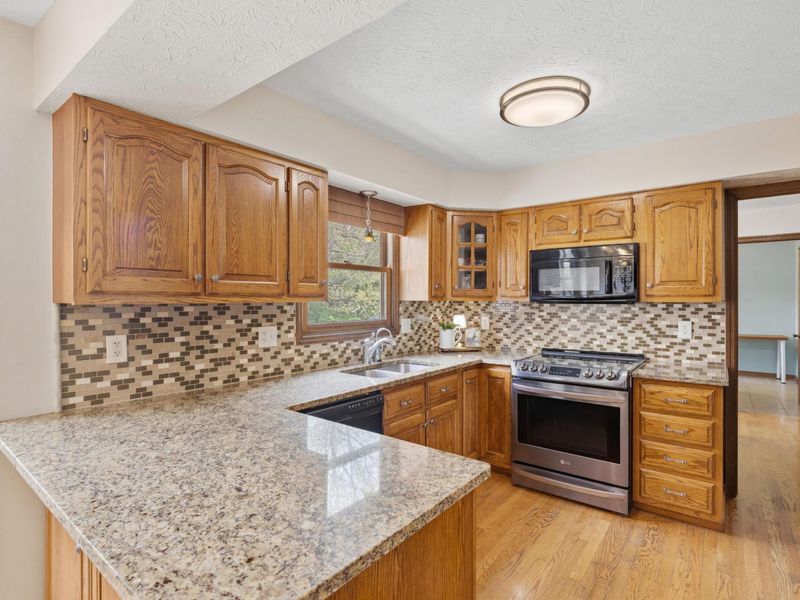 250 Devon Road, Delaware, OH 43015 Photo 10