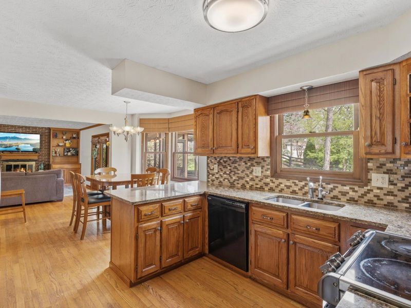 250 Devon Road, Delaware, OH 43015 Photo 12