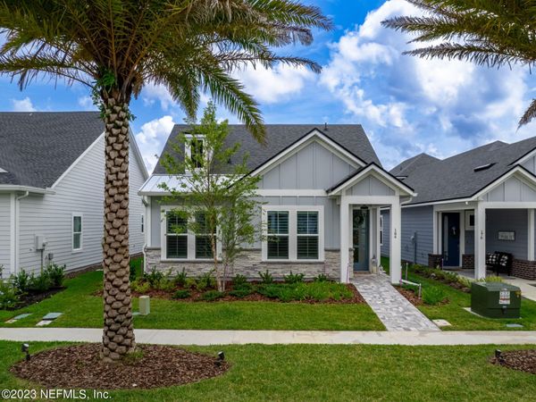 184 PARK CENTER Avenue, Ponte Vedra, FL 32081