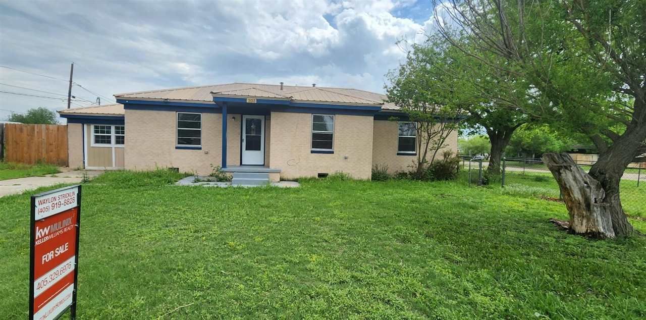 203 NW Morford Dr, Lawton, OK 73507 Main Photo