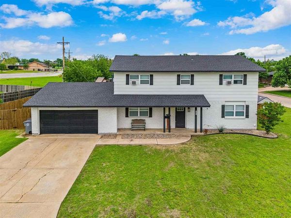 801 NW 40th St, Lawton, OK 73505