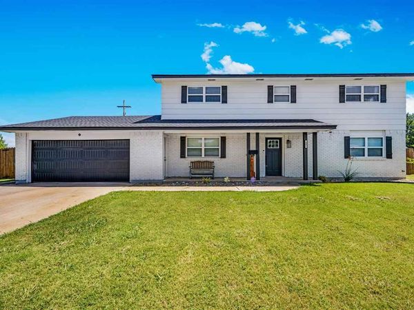 801 NW 40th St, Lawton, OK 73505