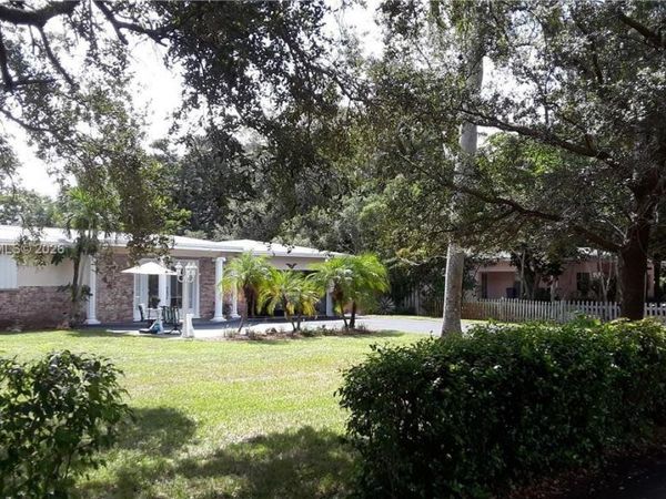 4020 SW 2nd St, Plantation, FL 33317