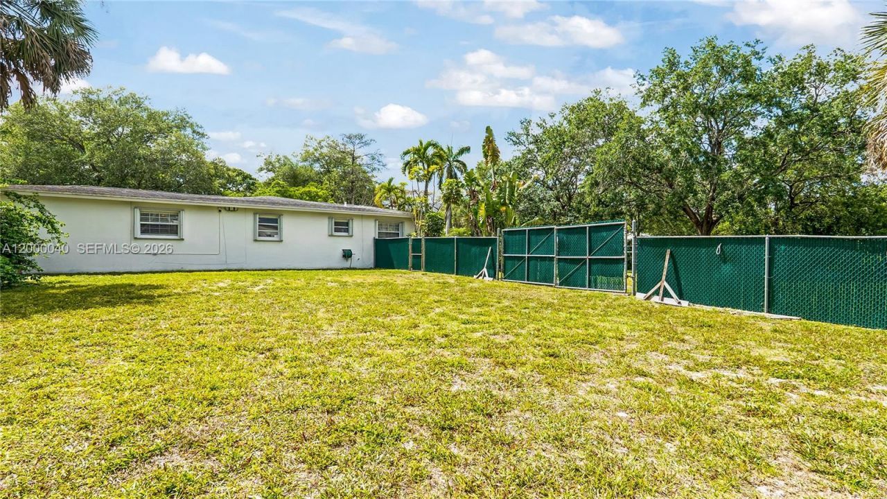 4020 SW 2nd St, Plantation, FL 33317 Photo