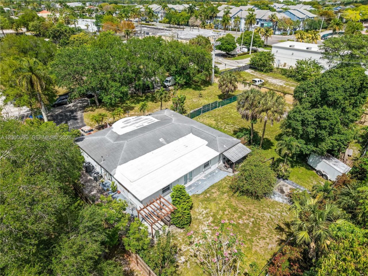 4020 SW 2nd St, Plantation, FL 33317 Photo