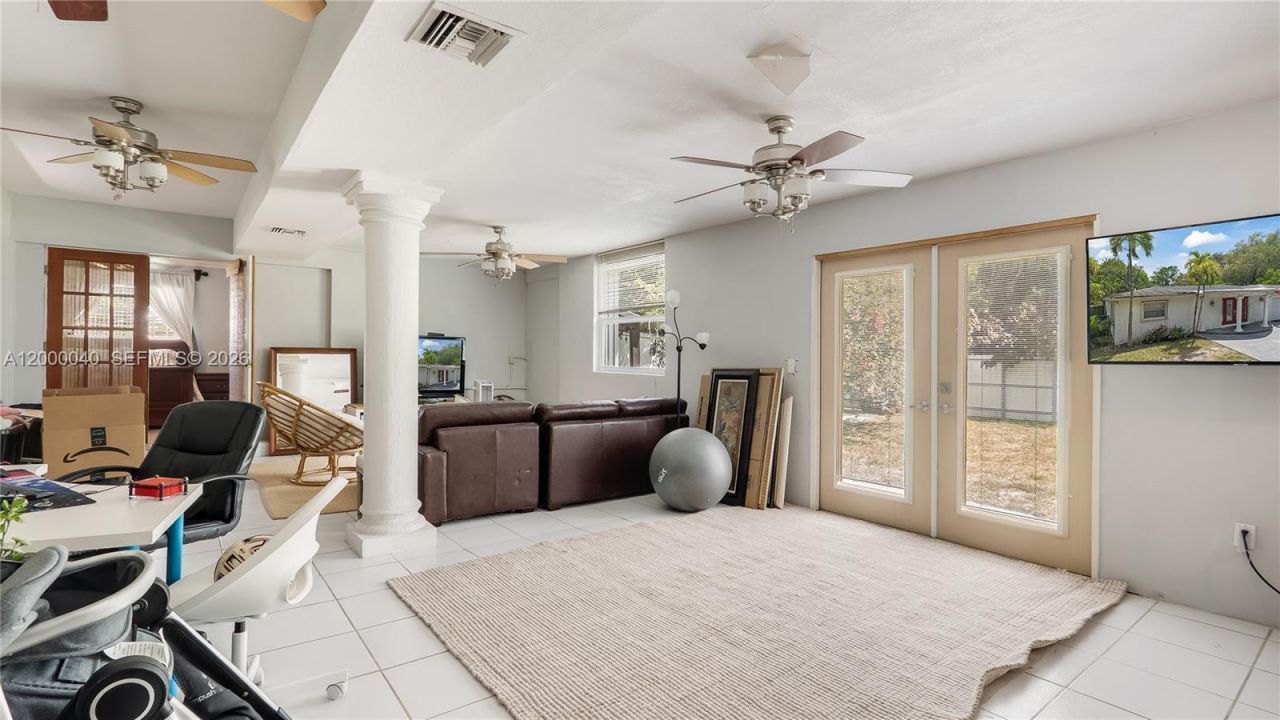 4020 SW 2nd St, Plantation, FL 33317 Photo