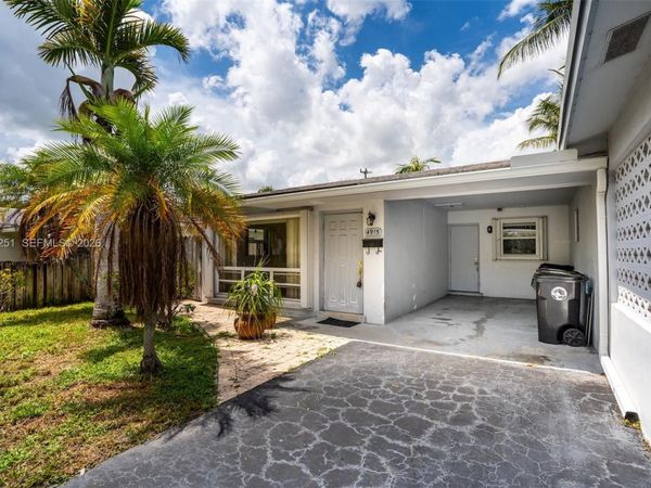4915 NE 22nd Ave , Lighthouse Point, FL 33064