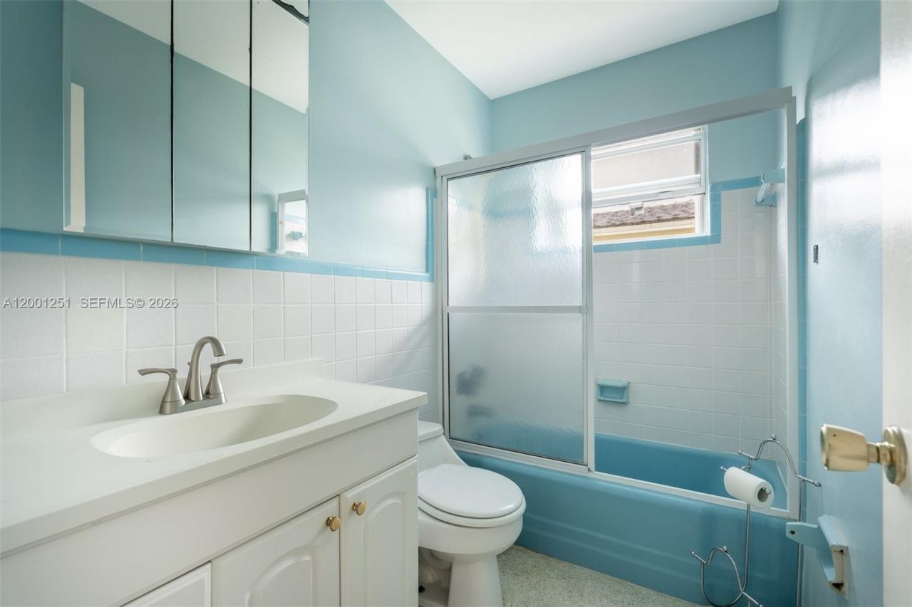 4915 NE 22nd Ave, Lighthouse Point, FL 33064 Photo