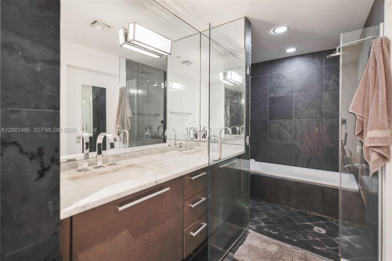 900 Biscayne Blvd, Unit 2104, Miami, FL 33132 Photo