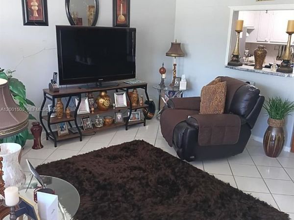 71 Waltham C, Unit 71, West Palm Beach, FL 33417