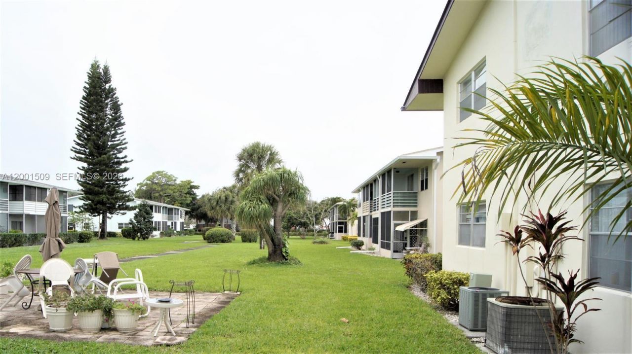 71 Waltham C, Unit 71, West Palm Beach, FL 33417 Photo