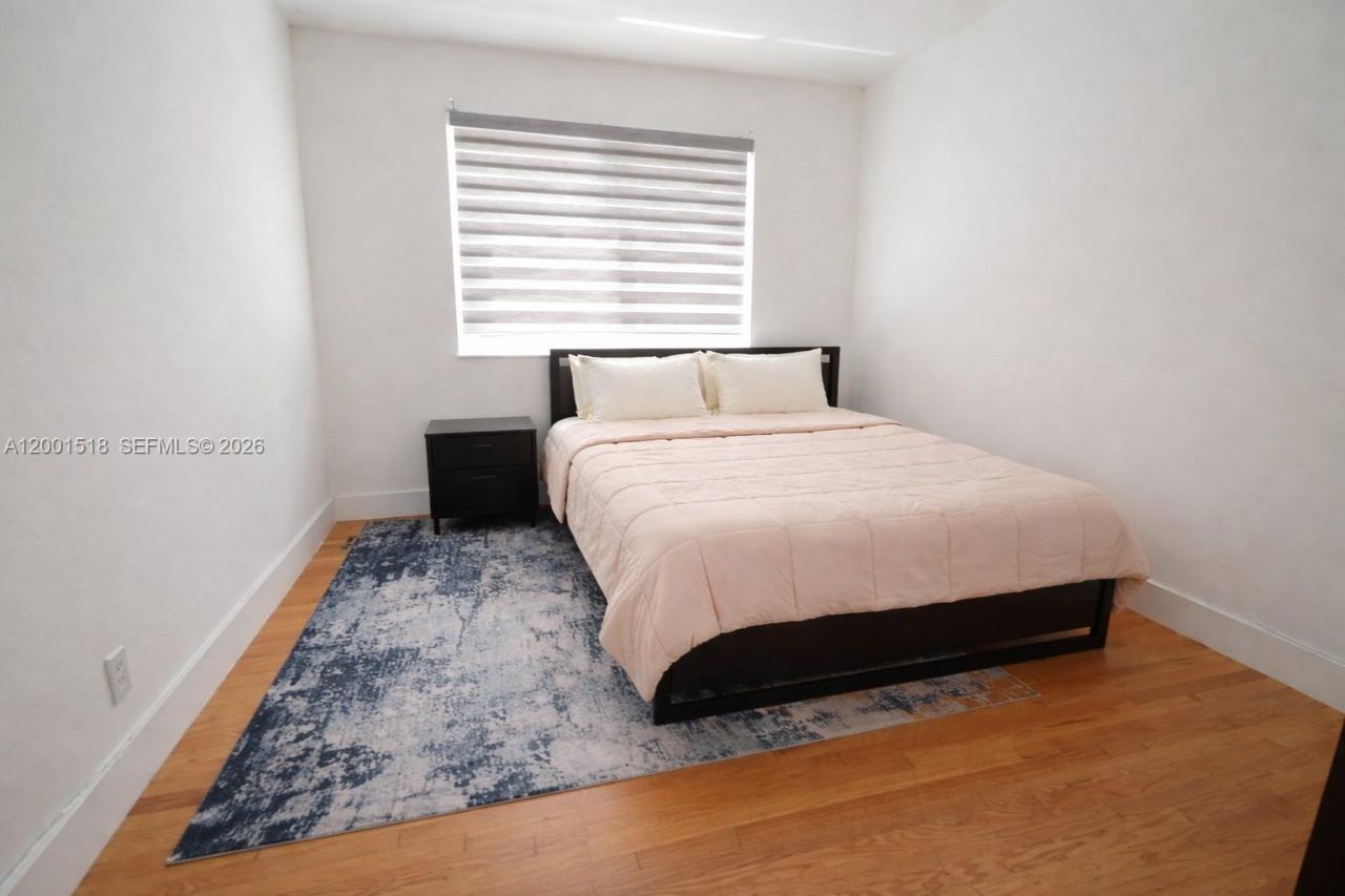 817 W 39th St, Unit 2, Miami Beach, FL 33140 Photo