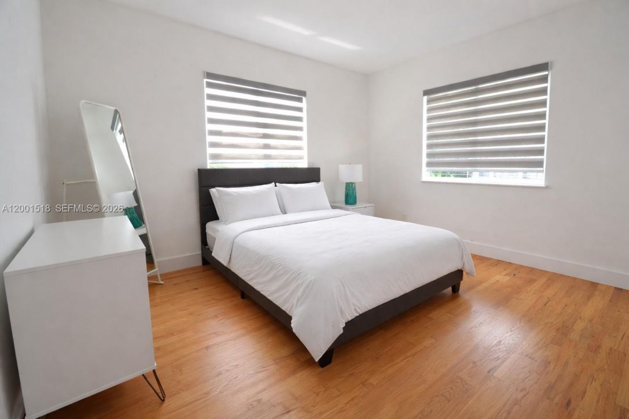 817 W 39th St, Unit 2, Miami Beach, FL 33140 Photo