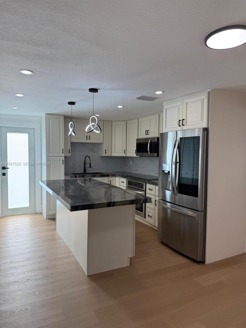 3169 NW 102nd St, Miami, FL 33147 Photo