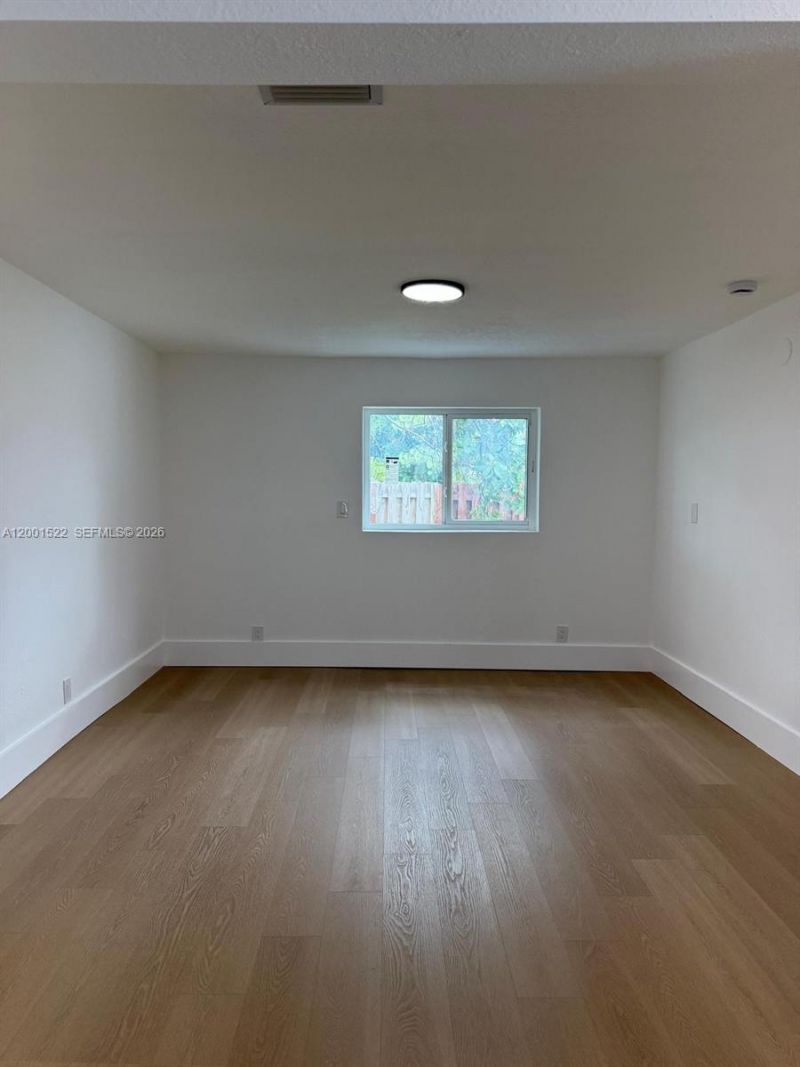 3169 NW 102nd St, Miami, FL 33147 Photo