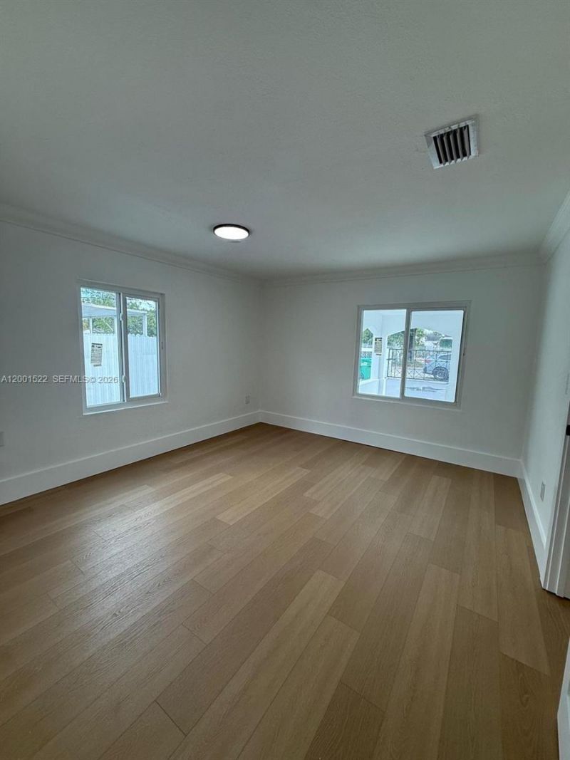 3169 NW 102nd St, Miami, FL 33147 Photo