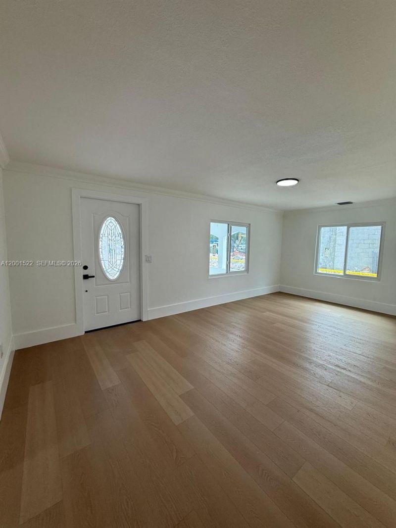 3169 NW 102nd St, Miami, FL 33147 Photo