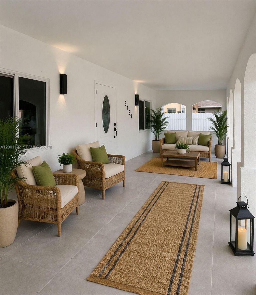 3169 NW 102nd St, Miami, FL 33147 Photo