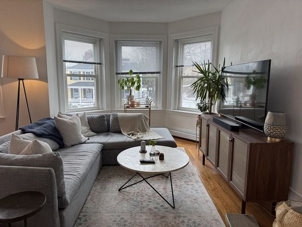 809 Washington, Unit 3, Brookline, MA 02446