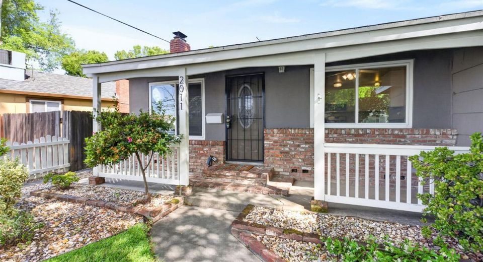 2011 Mangrum Ave, Sacramento, CA 95822 Photo