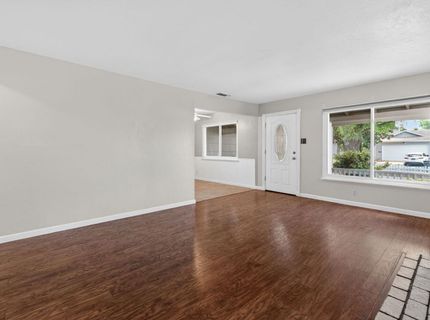 2011 Mangrum Ave, Sacramento, CA 95822 Photo