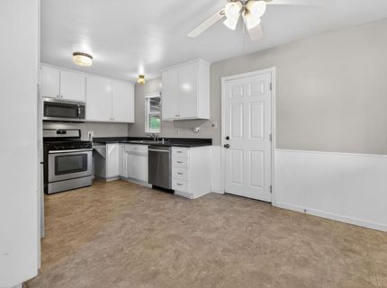 2011 Mangrum Ave, Sacramento, CA 95822 Photo