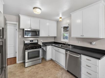 2011 Mangrum Ave, Sacramento, CA 95822 Photo