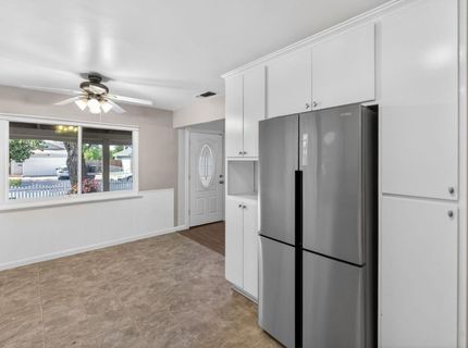 2011 Mangrum Ave, Sacramento, CA 95822 Photo