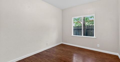 2011 Mangrum Ave, Sacramento, CA 95822 Photo