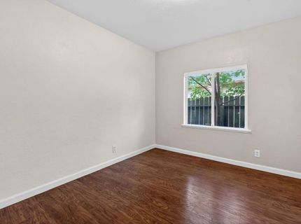 2011 Mangrum Ave, Sacramento, CA 95822 Photo