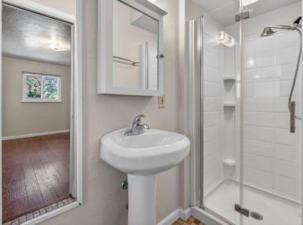 2011 Mangrum Ave, Sacramento, CA 95822 Photo