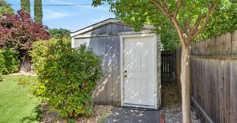 2011 Mangrum Ave, Sacramento, CA 95822 Photo