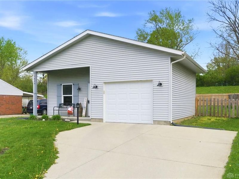 1468 Ironwood Drive, Fairborn, OH 45324 Photo 2